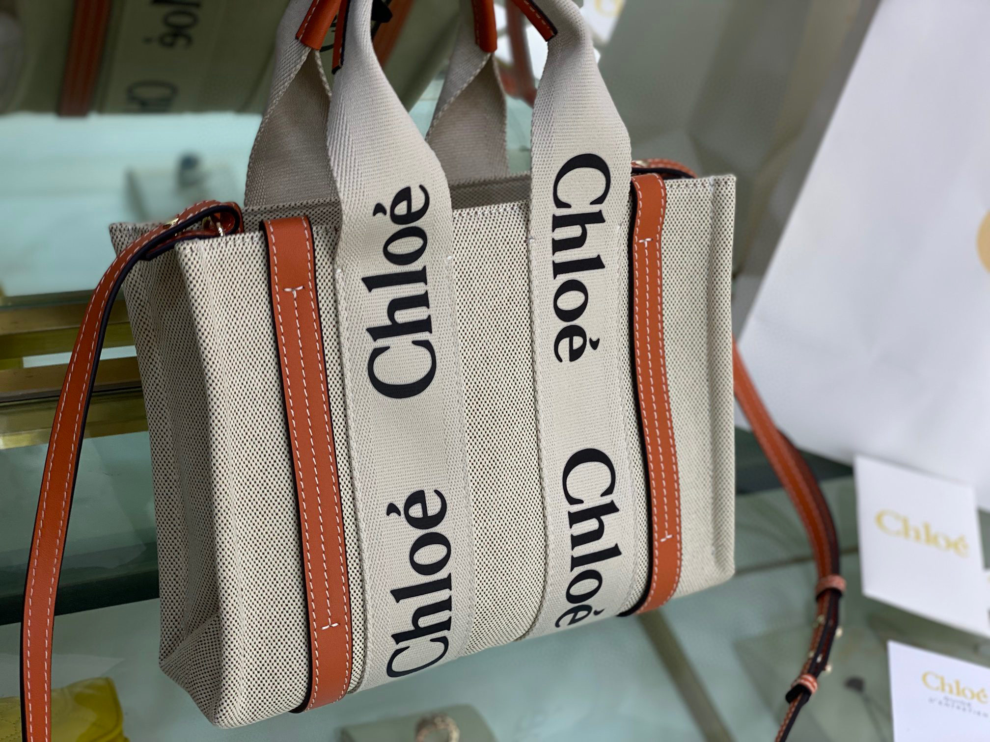 Chloé Woody