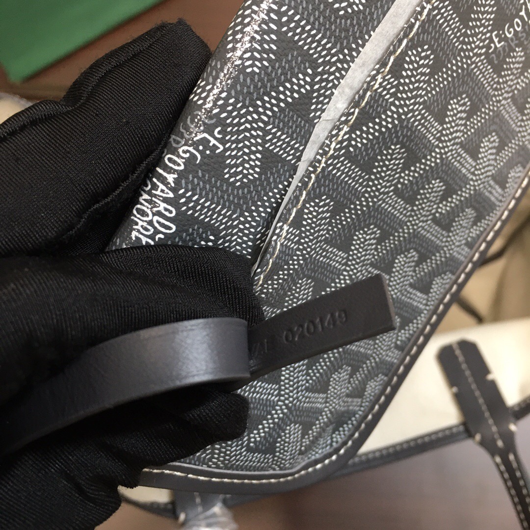 go*ard saint L**is pm tote bag