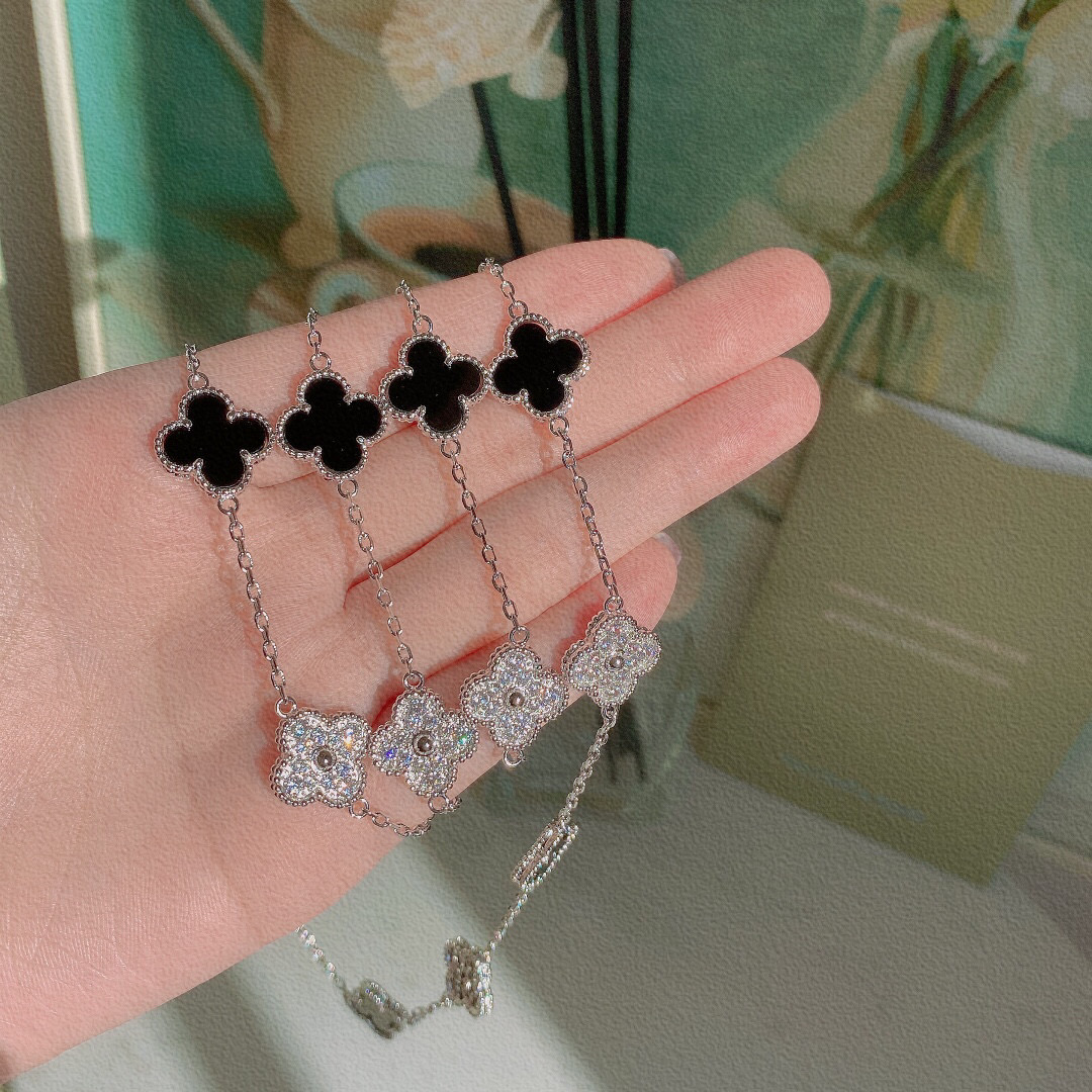 Van Cleef & Arpels Necklace