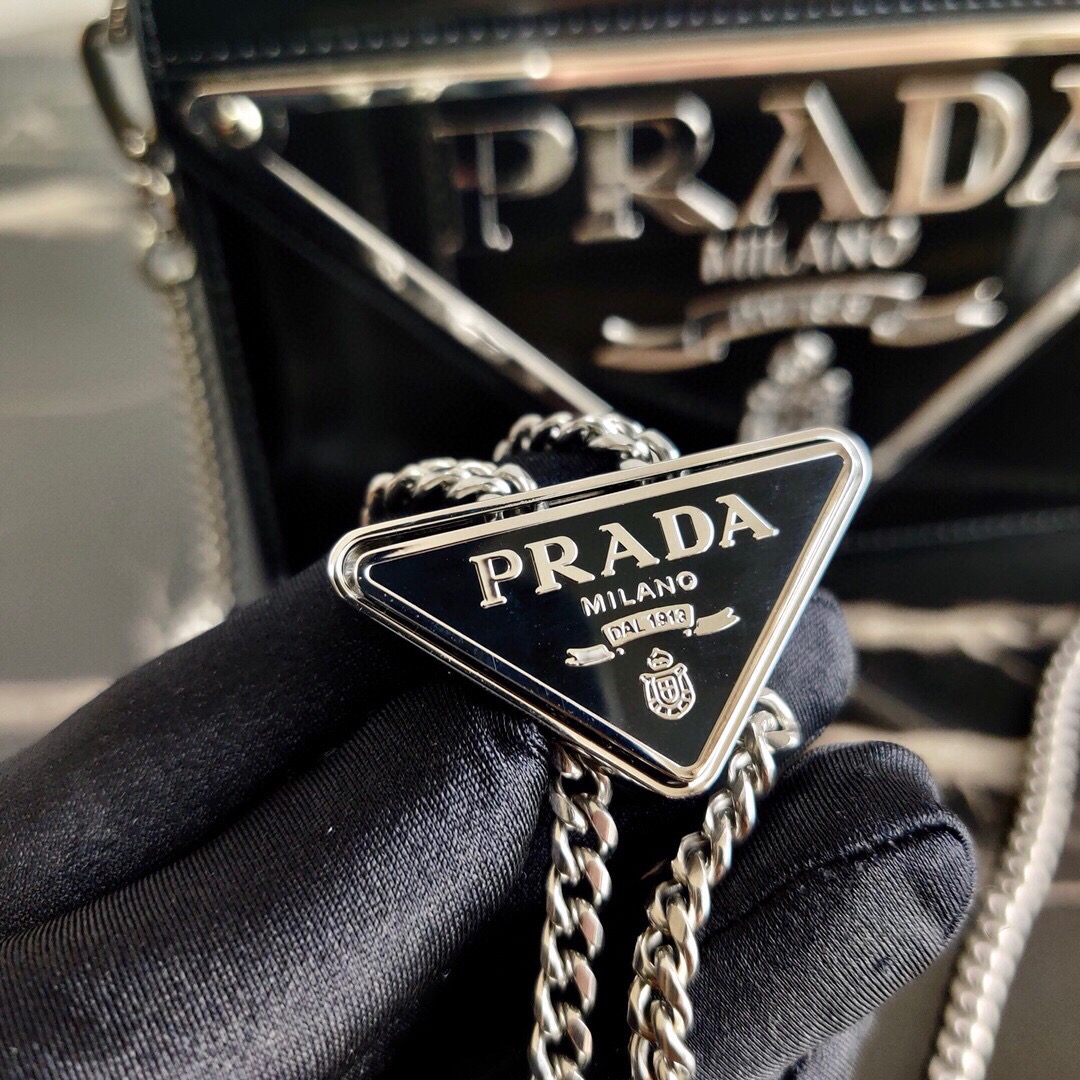 Pra*a shoulder bag