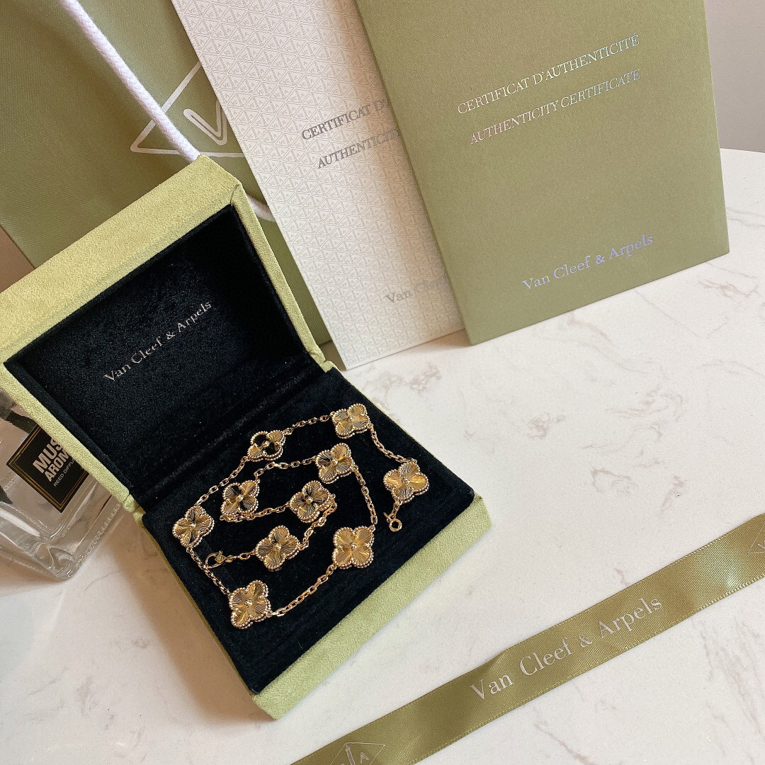 Van Cleef & Arpels Necklace