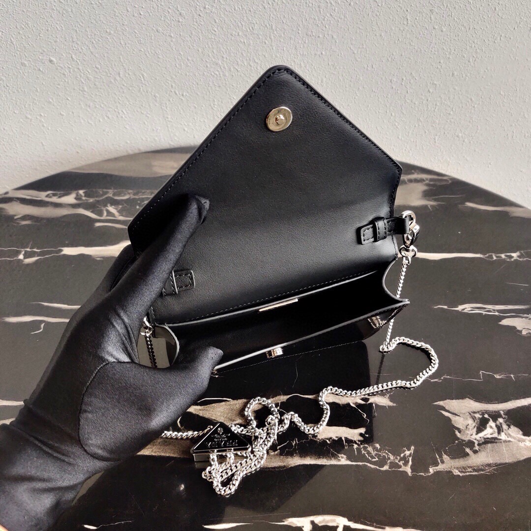 Pra*a shoulder bag
