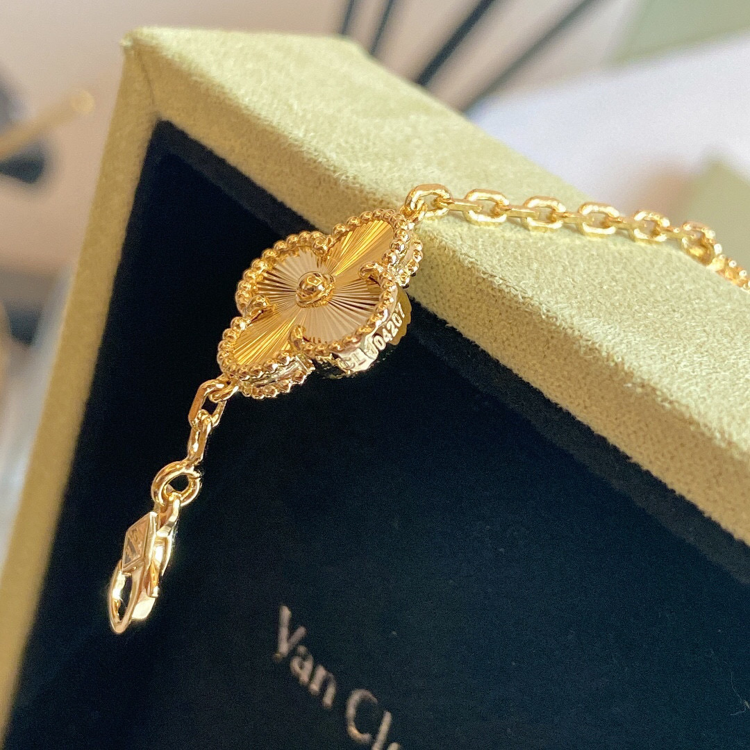Van Cleef & Arpels Necklace