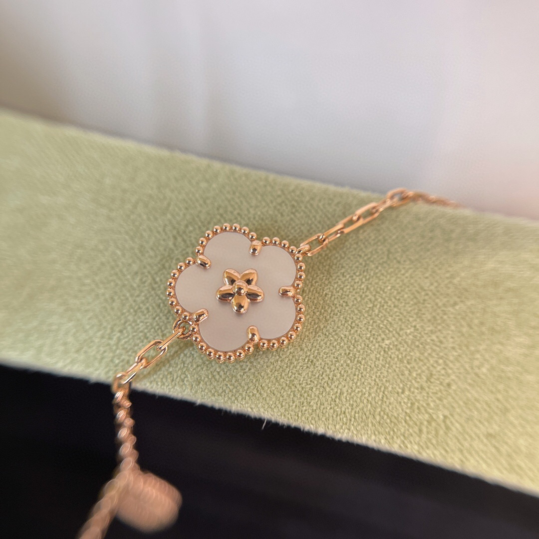 Van Cleef & Arpels Necklace