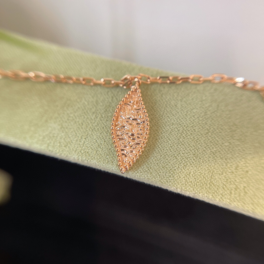 Van Cleef & Arpels Necklace