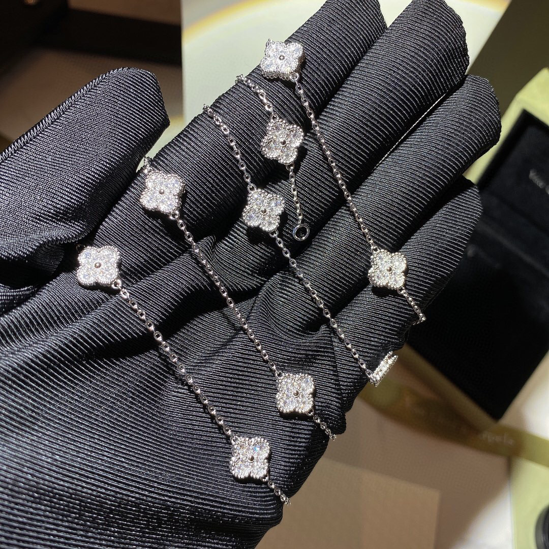 Van Cleef & Arpels Necklace