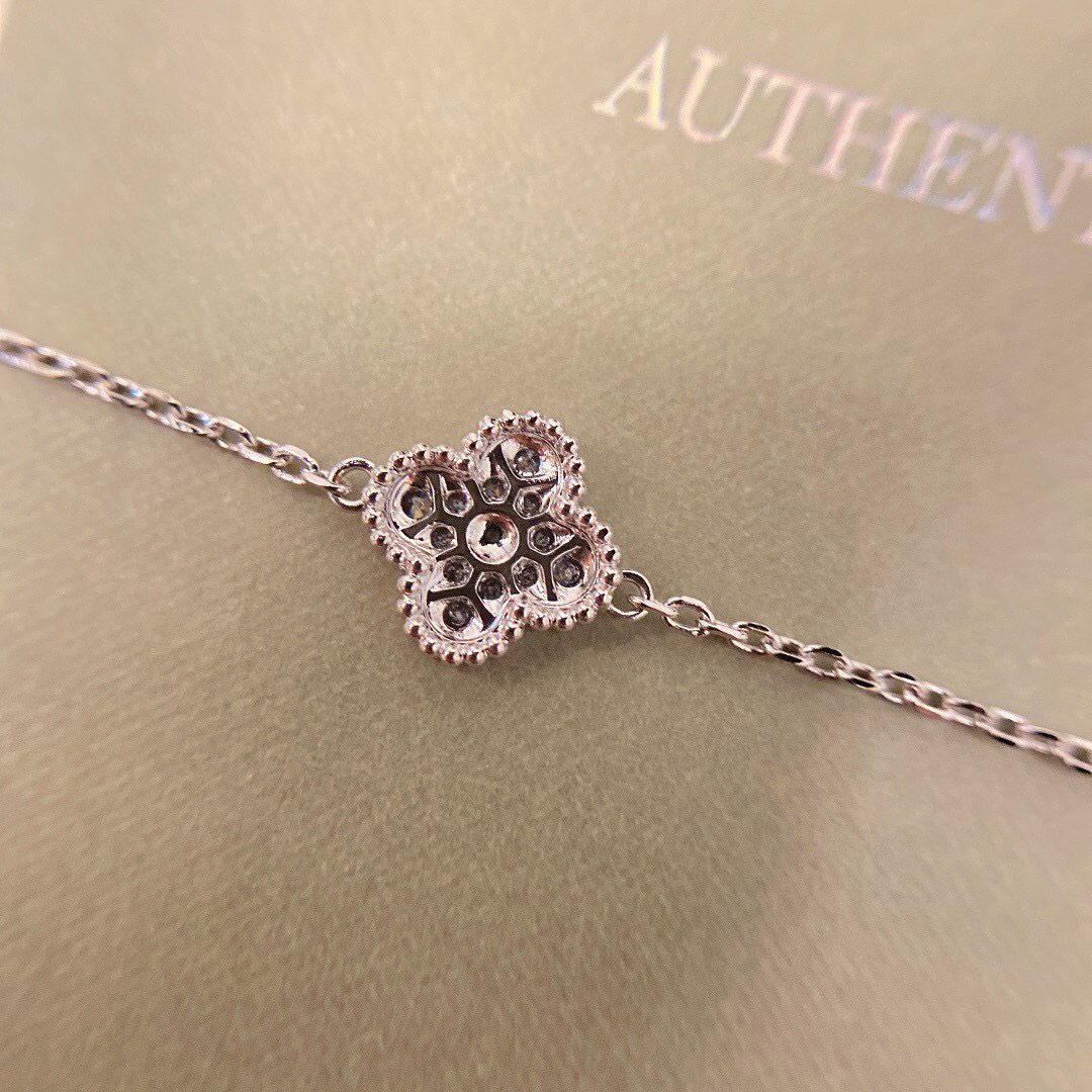 Van Cleef & Arpels Necklace