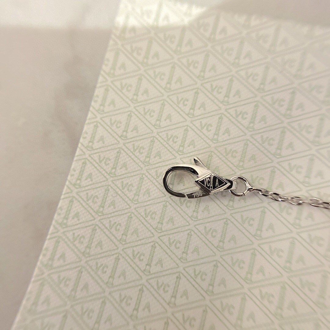 Van Cleef & Arpels Necklace