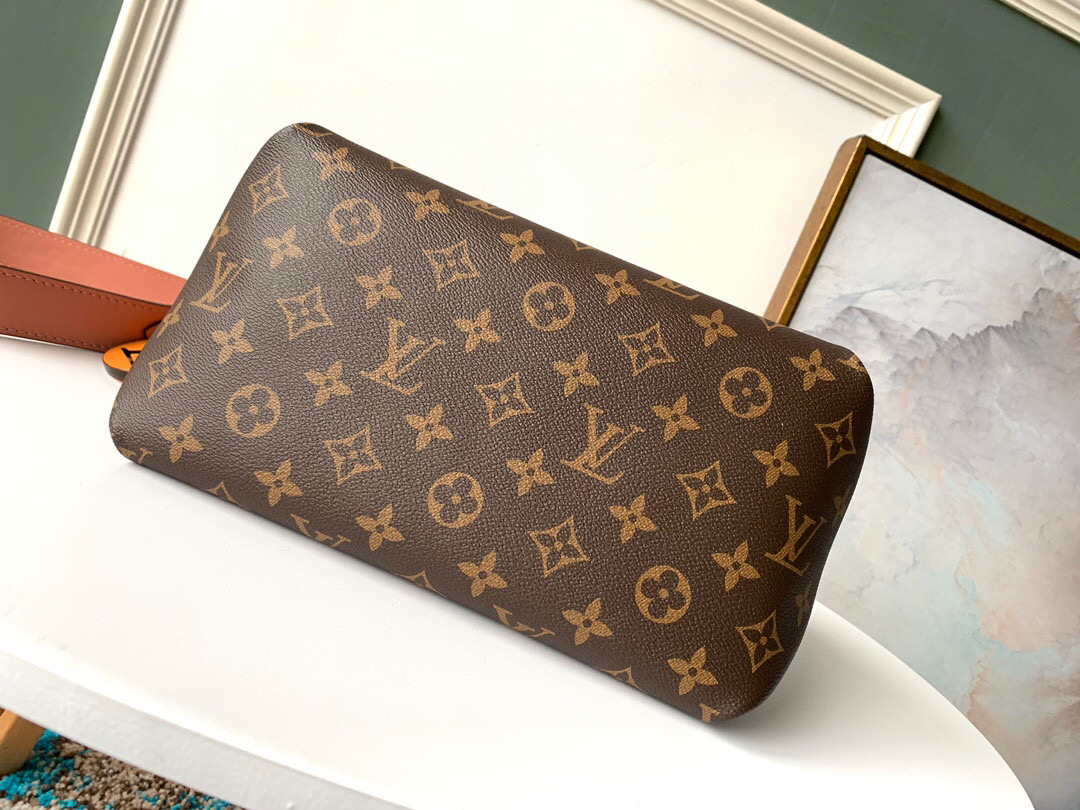 l**is V*t*n beaubourg hobo