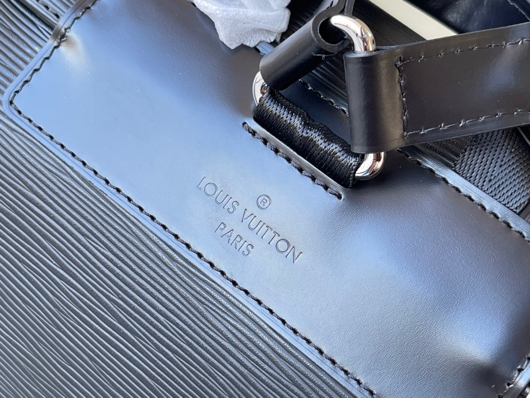 l**is V*t*n christopher backpack