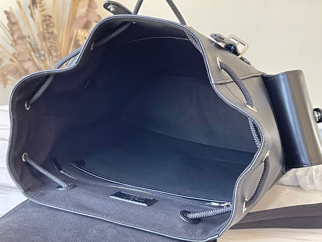 l**is V*t*n christopher backpack