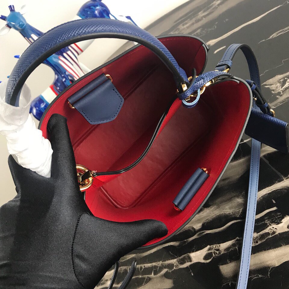 Pra*a bucket