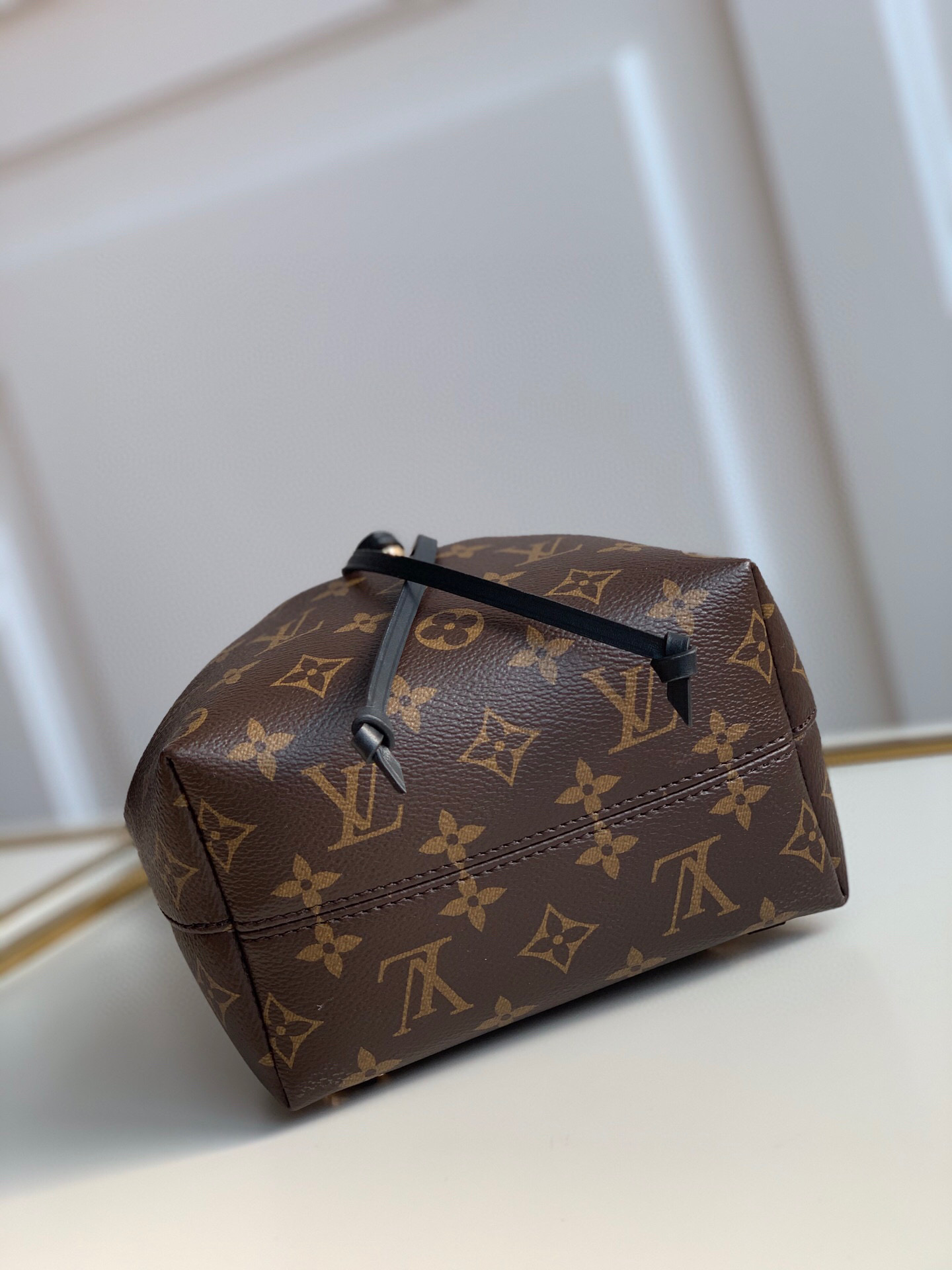 l**is V*t*n montsouris bb backpack