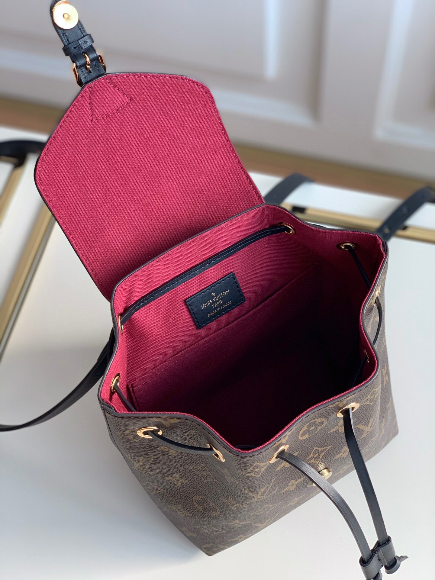 l**is V*t*n montsouris bb backpack