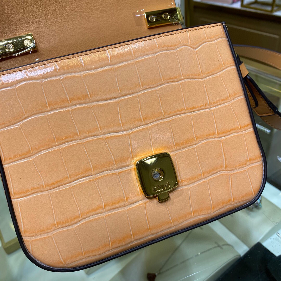 Chloé C Shoulder Bag