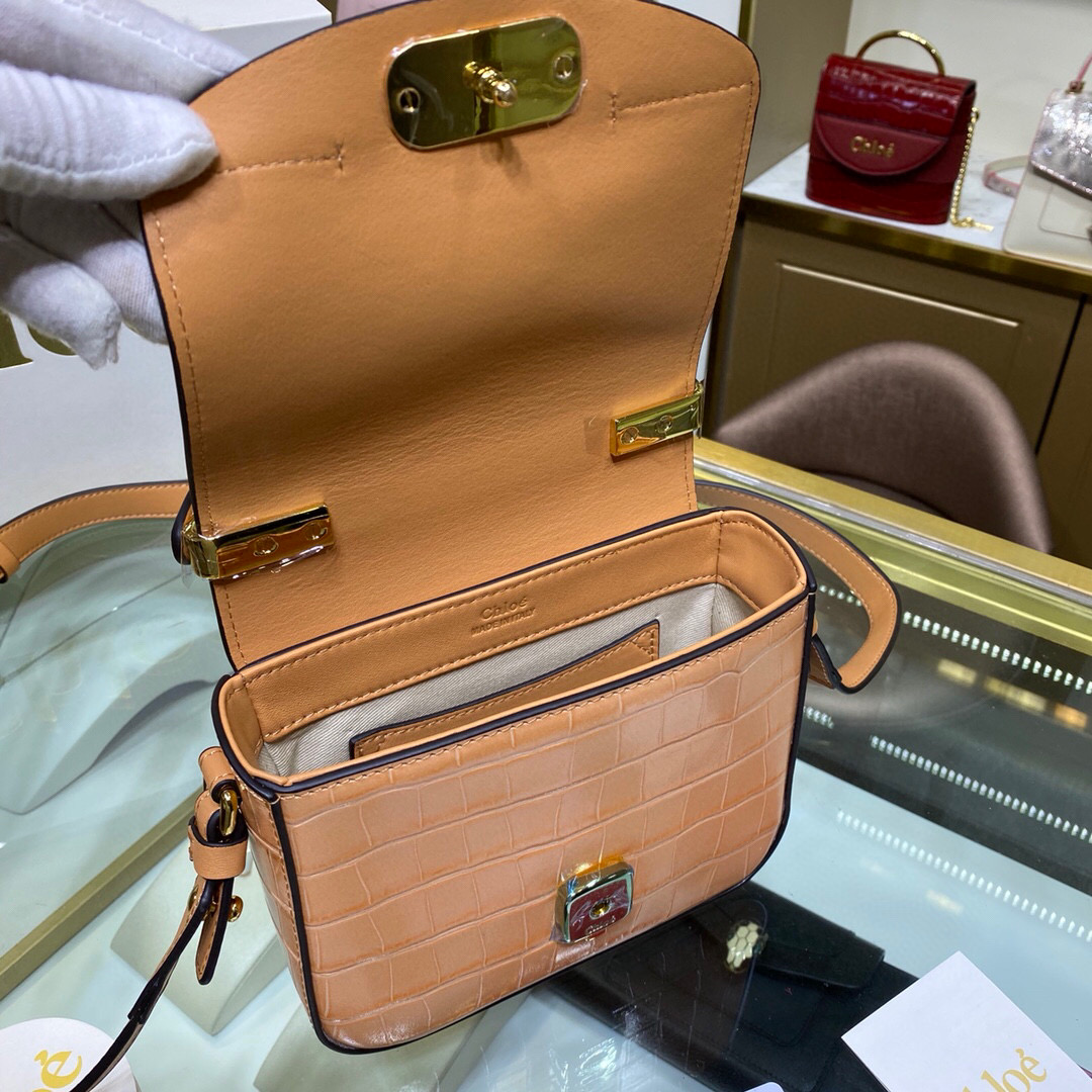 Chloé C Shoulder Bag