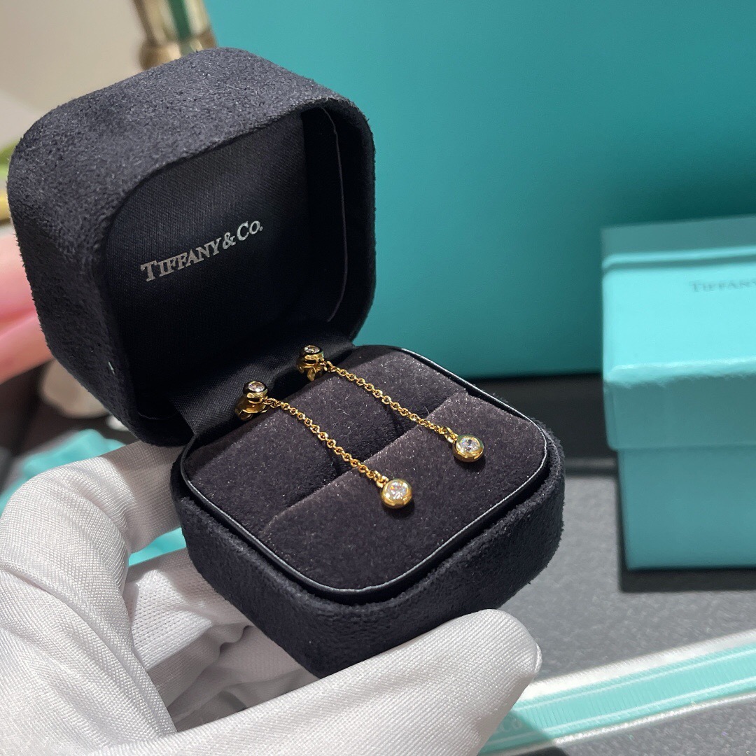 T*f*ny earring