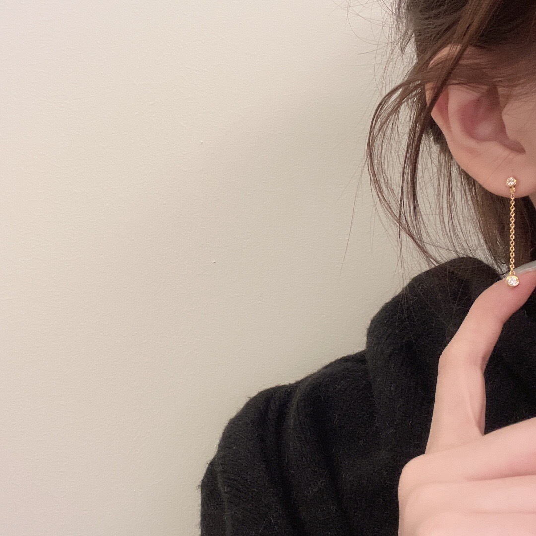 T*f*ny earring