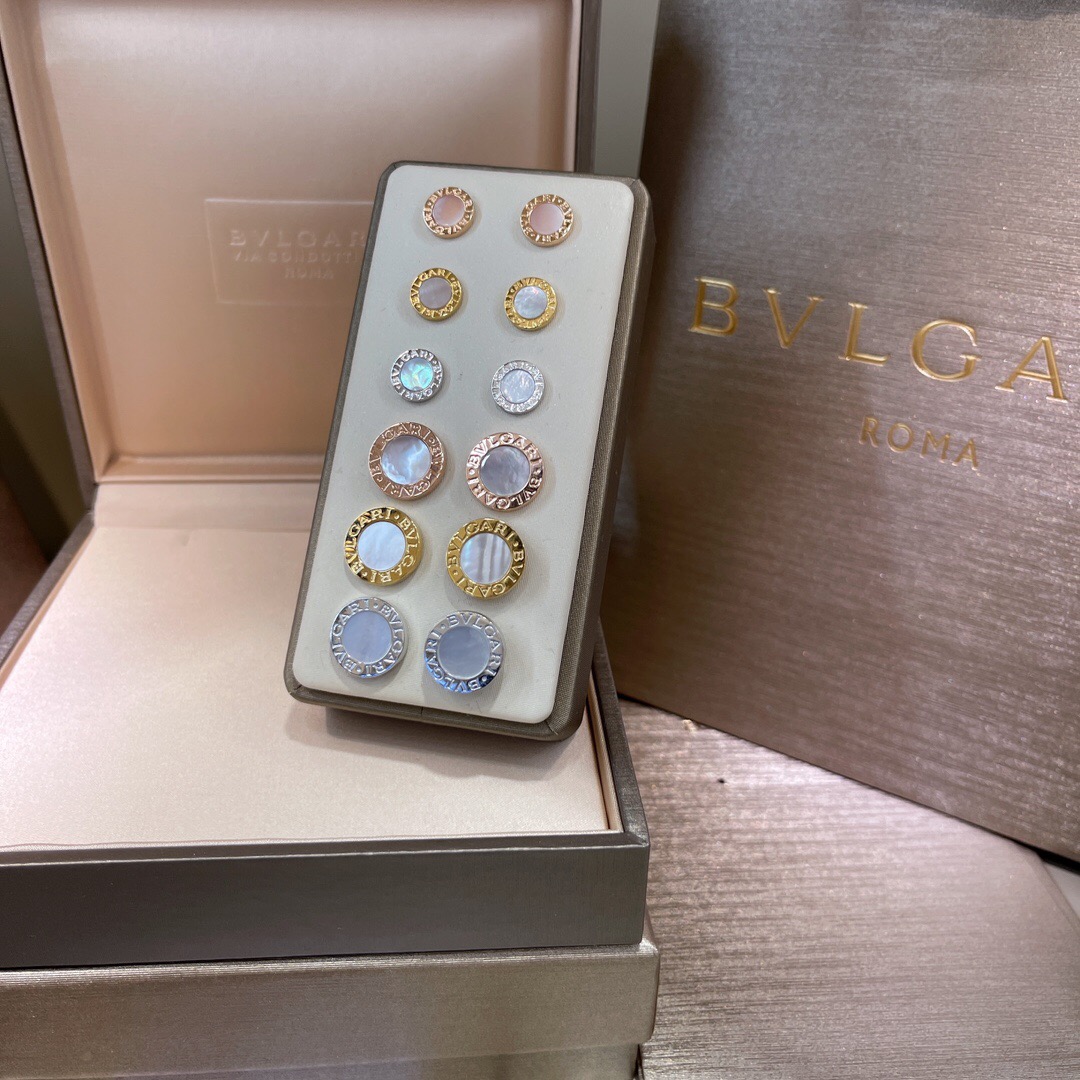B*l*ai earring
