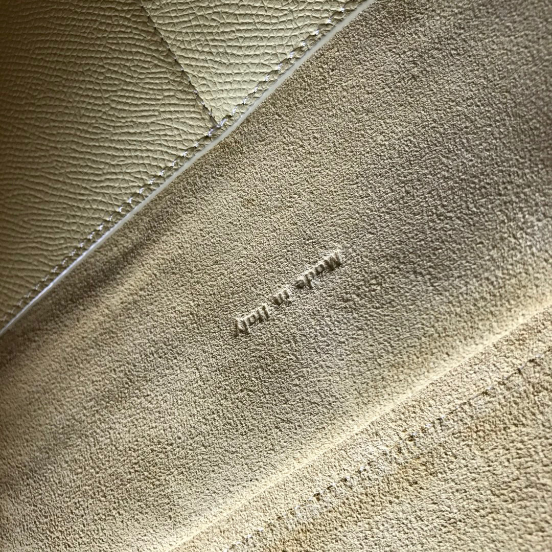 Ce**e belt bag