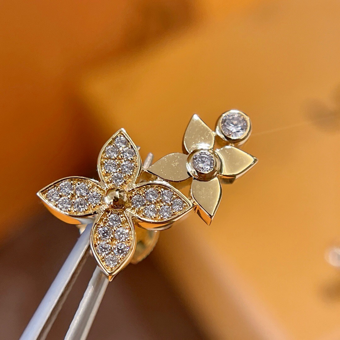 l**is V*t*n earring