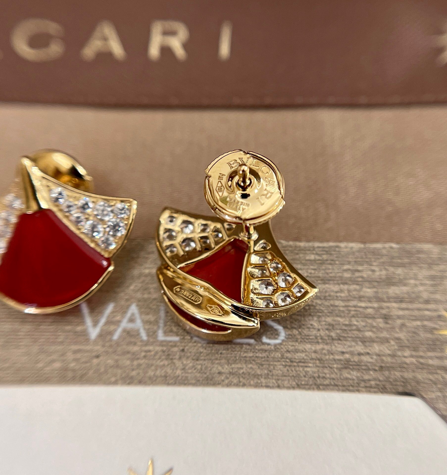 B*l*ai earring