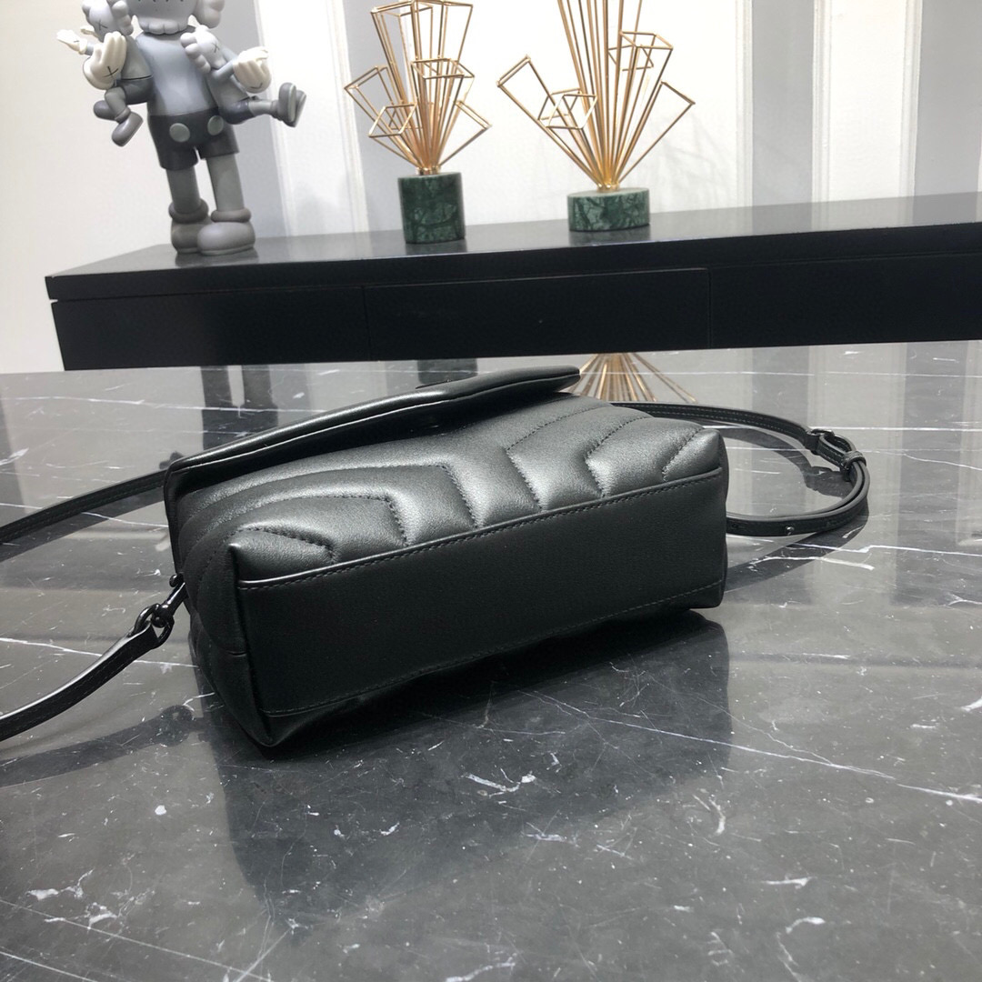 YSL LOULOU TOY