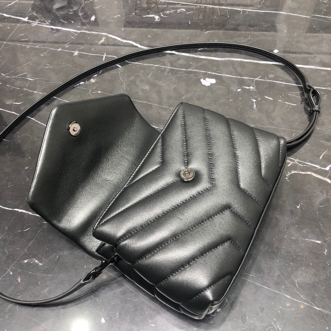 YSL LOULOU TOY