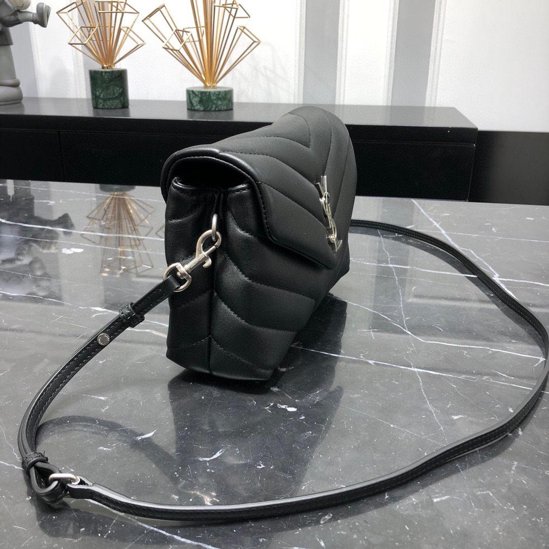 YSL LOULOU TOY