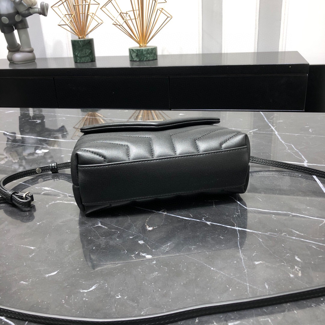 YSL LOULOU TOY