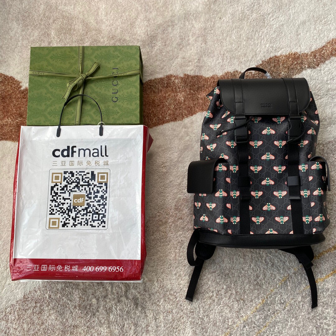 G*u*i backpack