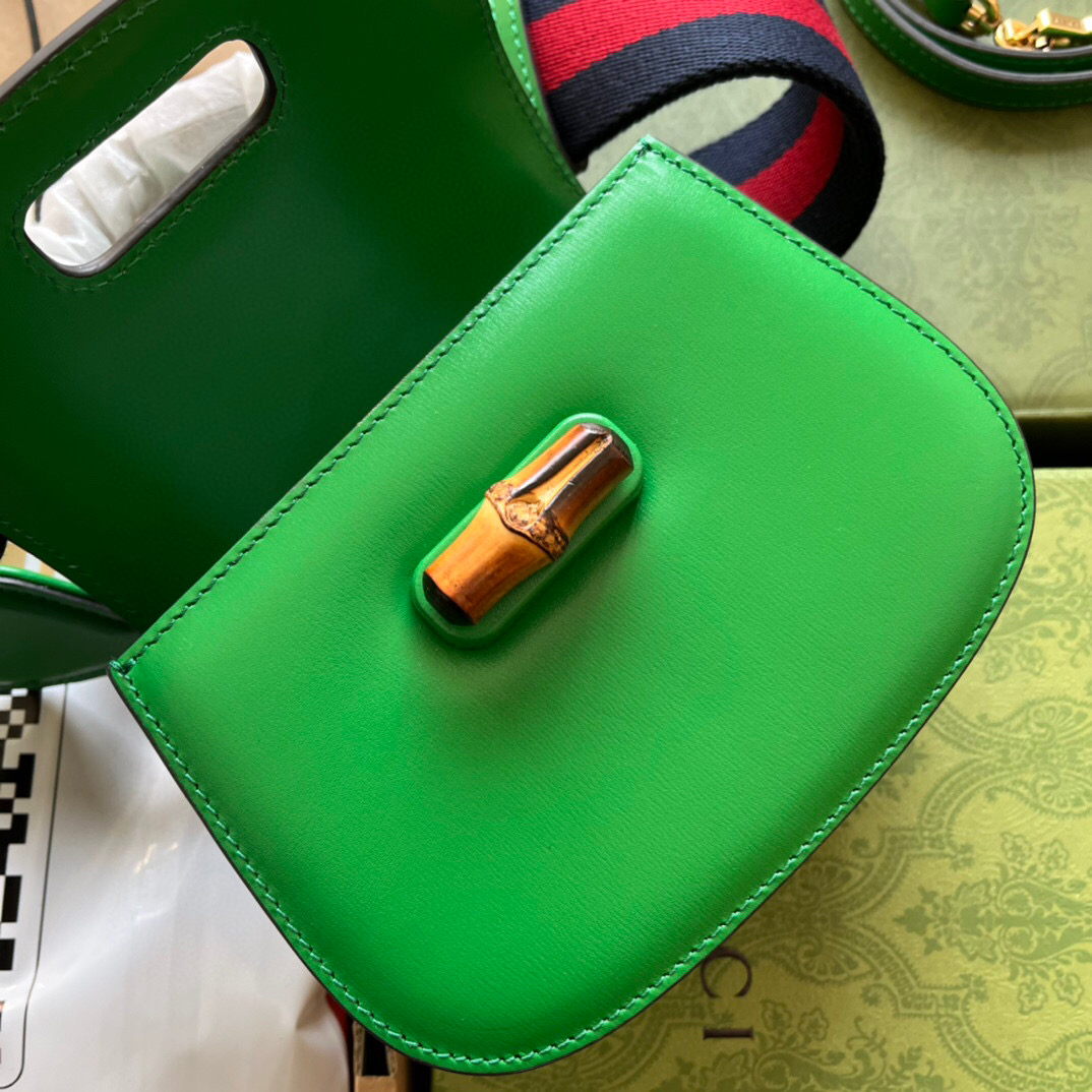 G*u*i bamboo handle bag