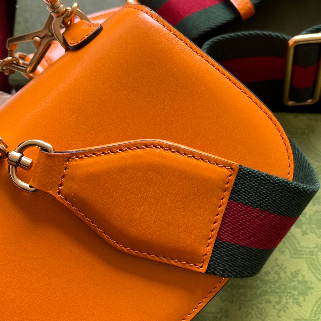 G*u*i bamboo handle bag