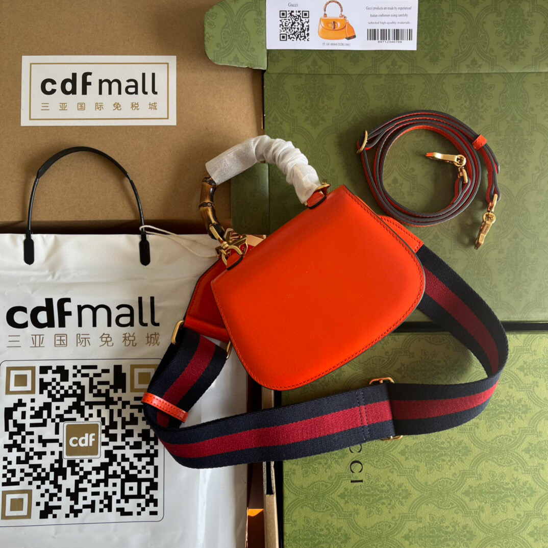 G*u*i bamboo handle bag