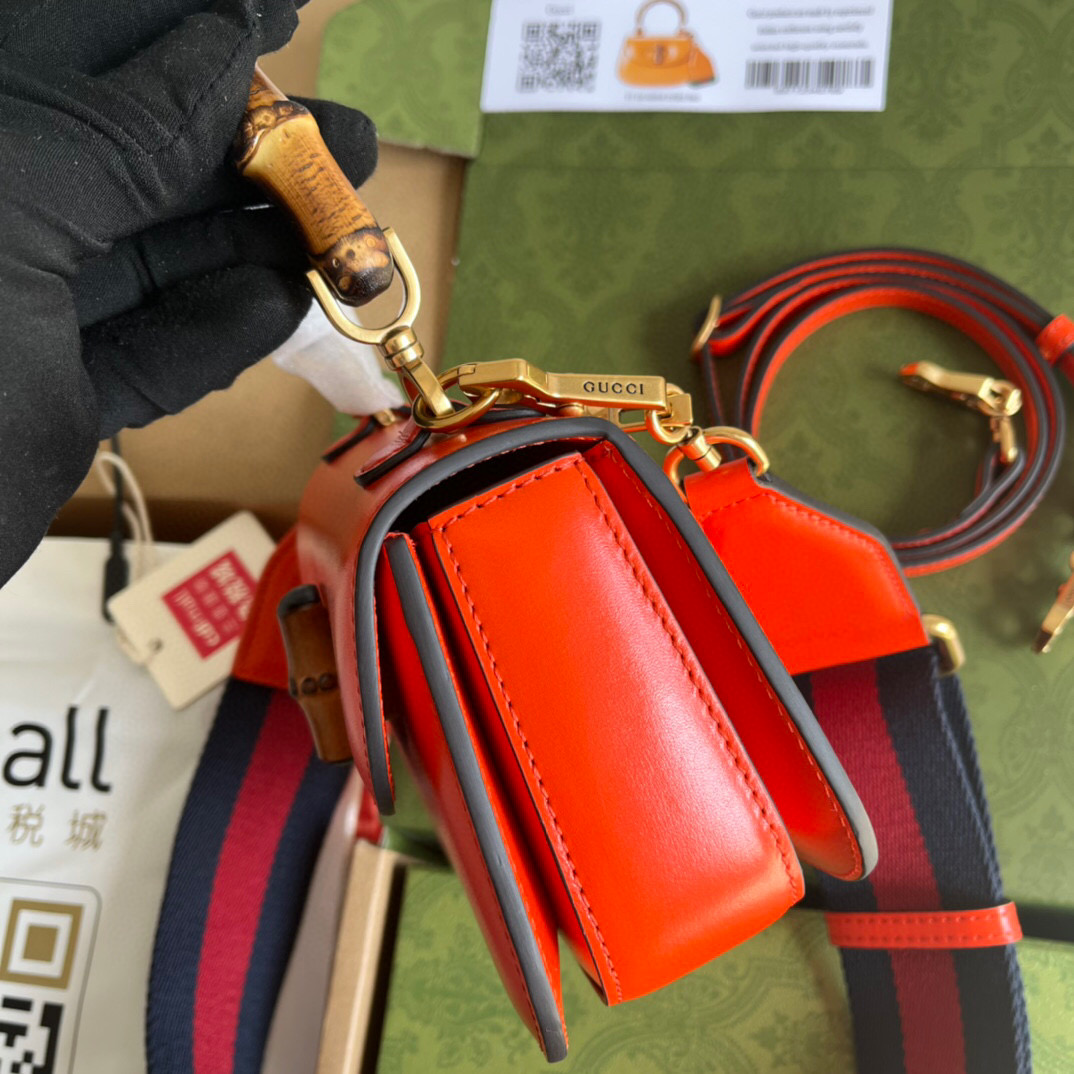 G*u*i bamboo handle bag