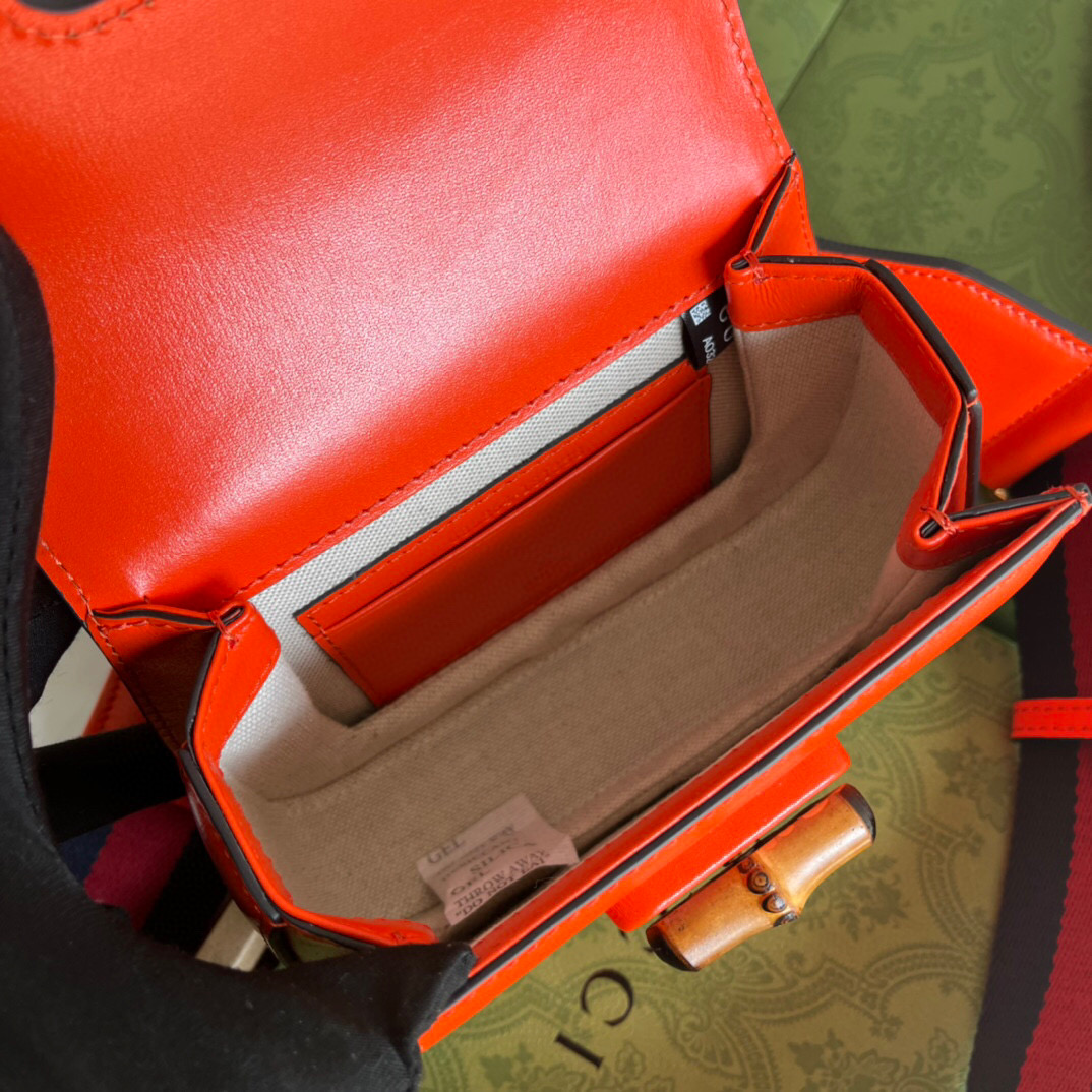 G*u*i bamboo handle bag