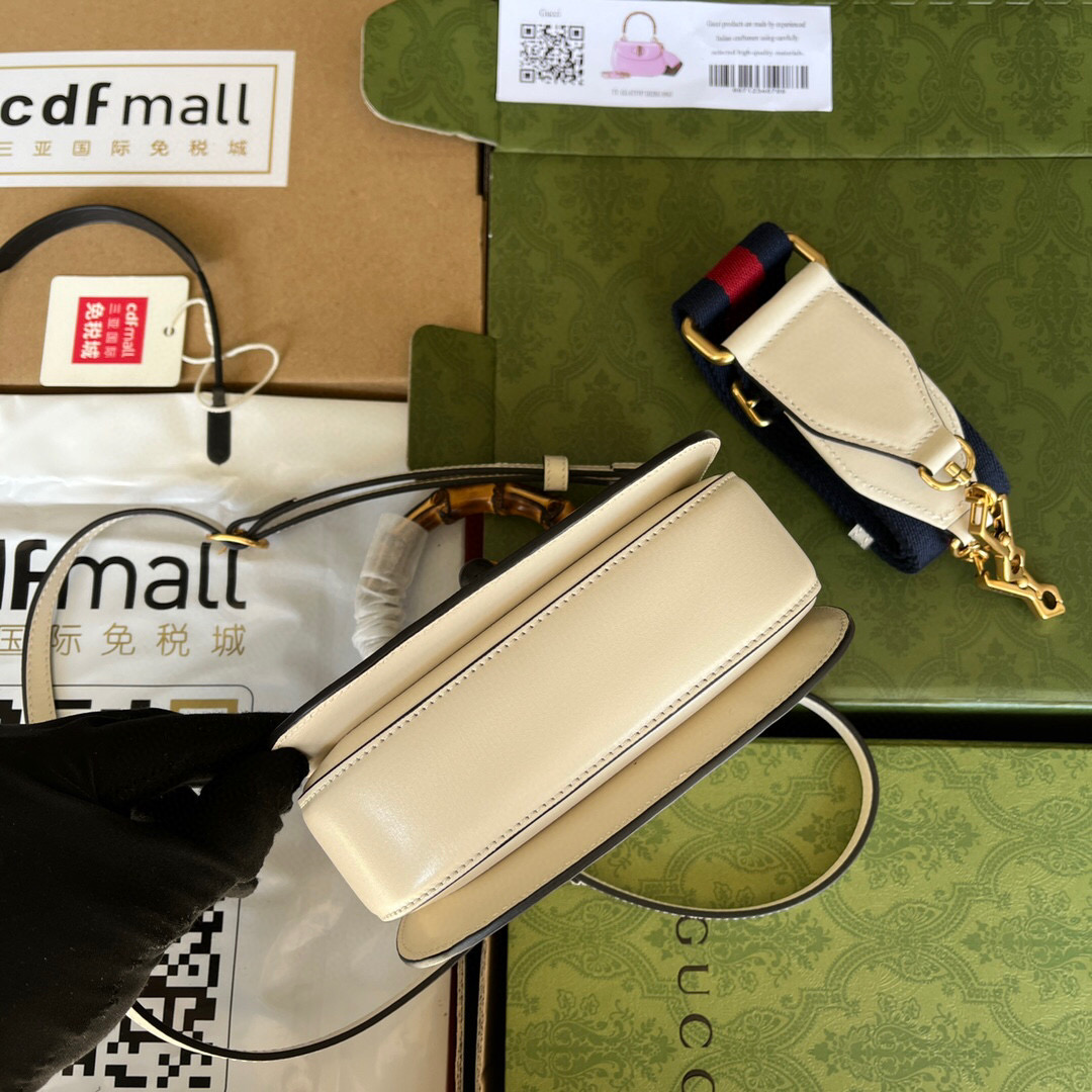 G*u*i bamboo handle bag