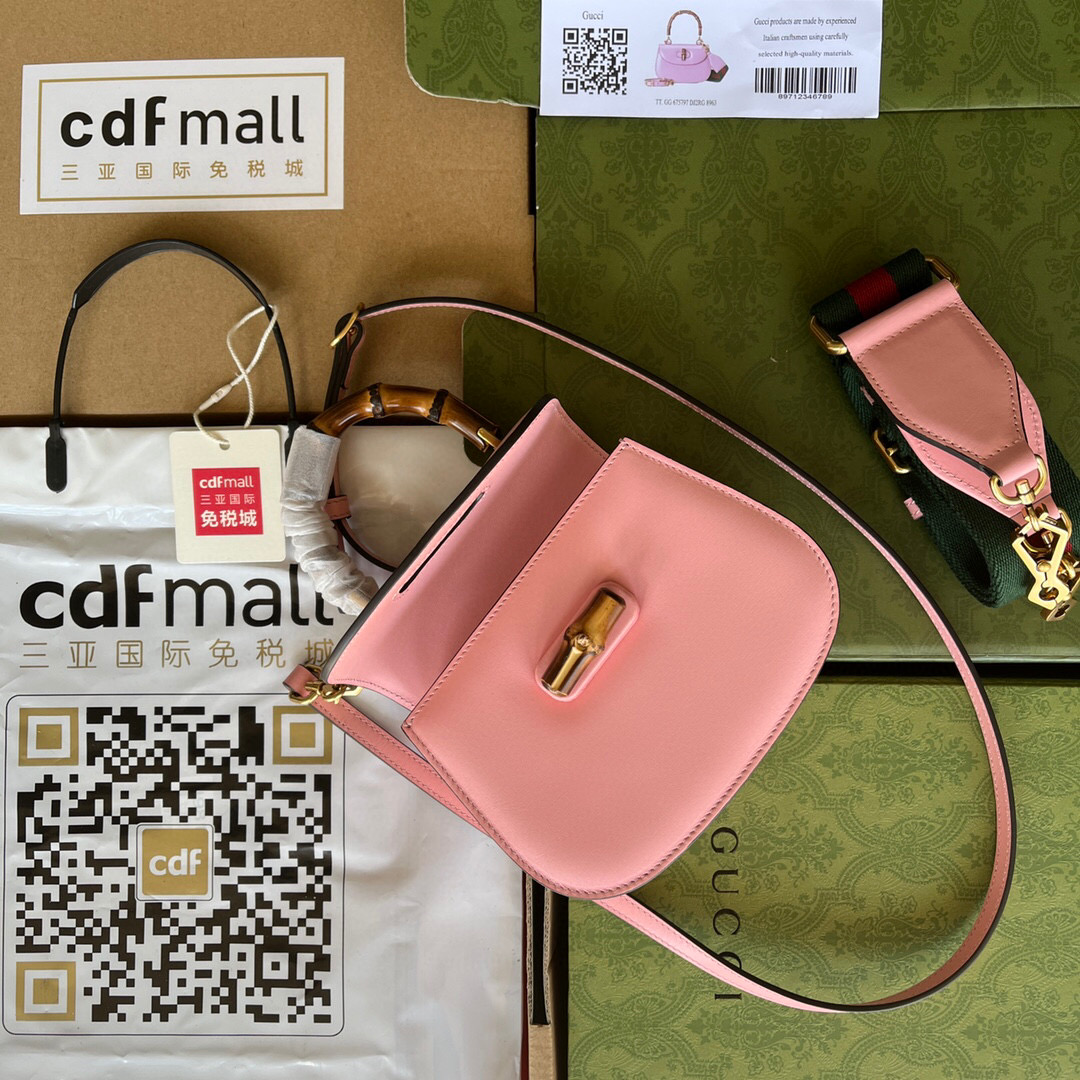 G*u*i bamboo handle bag