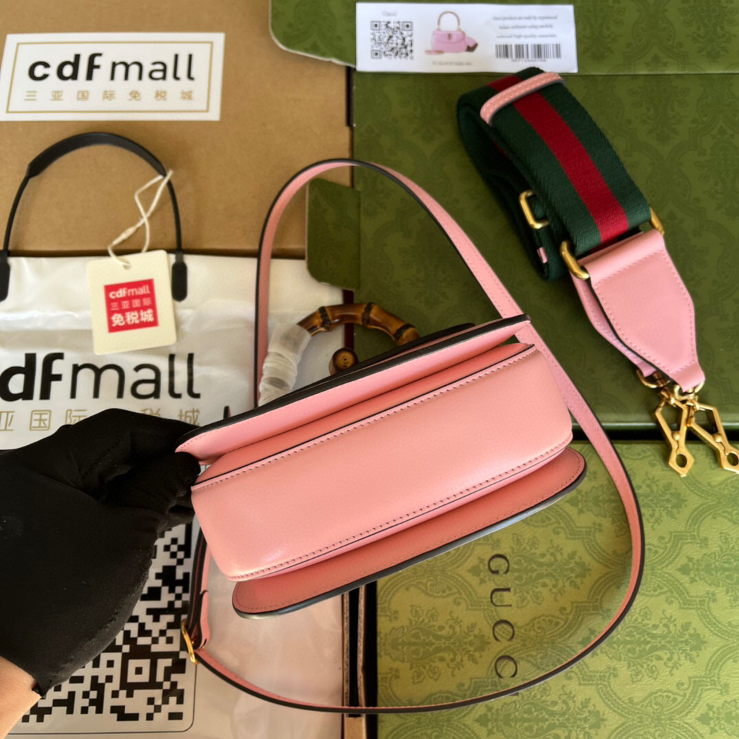 G*u*i bamboo handle bag