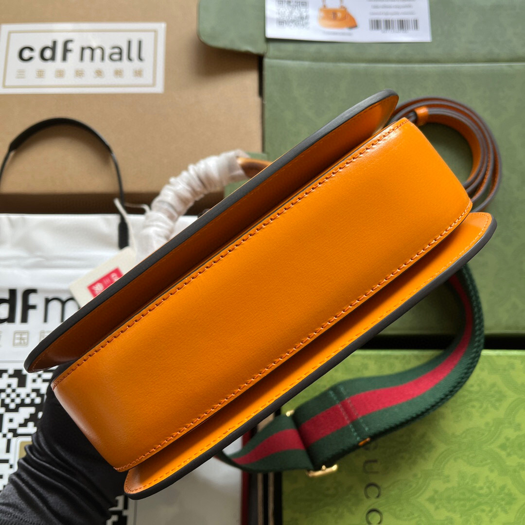 G*u*i bamboo handle bag