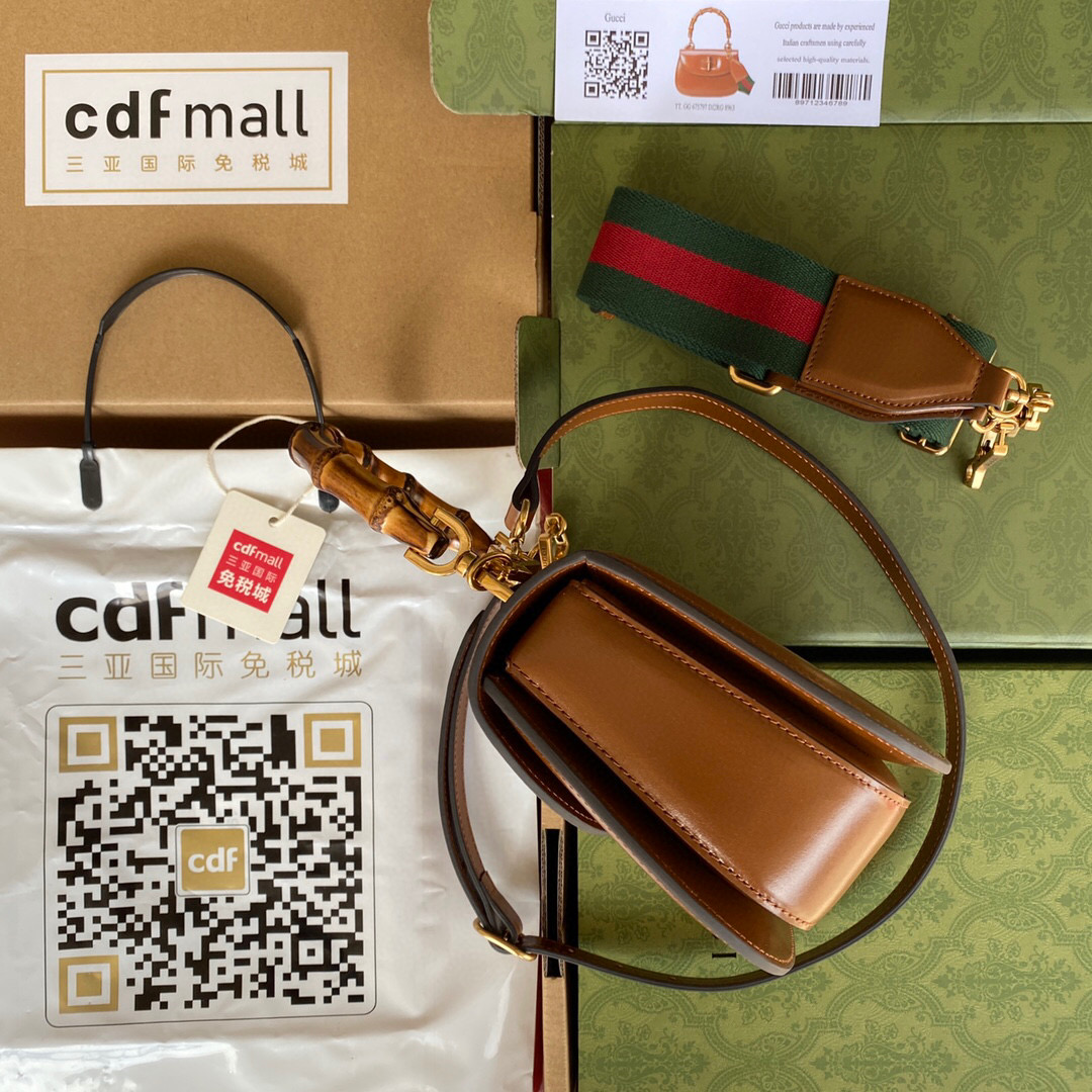 G*u*i bamboo handle bag