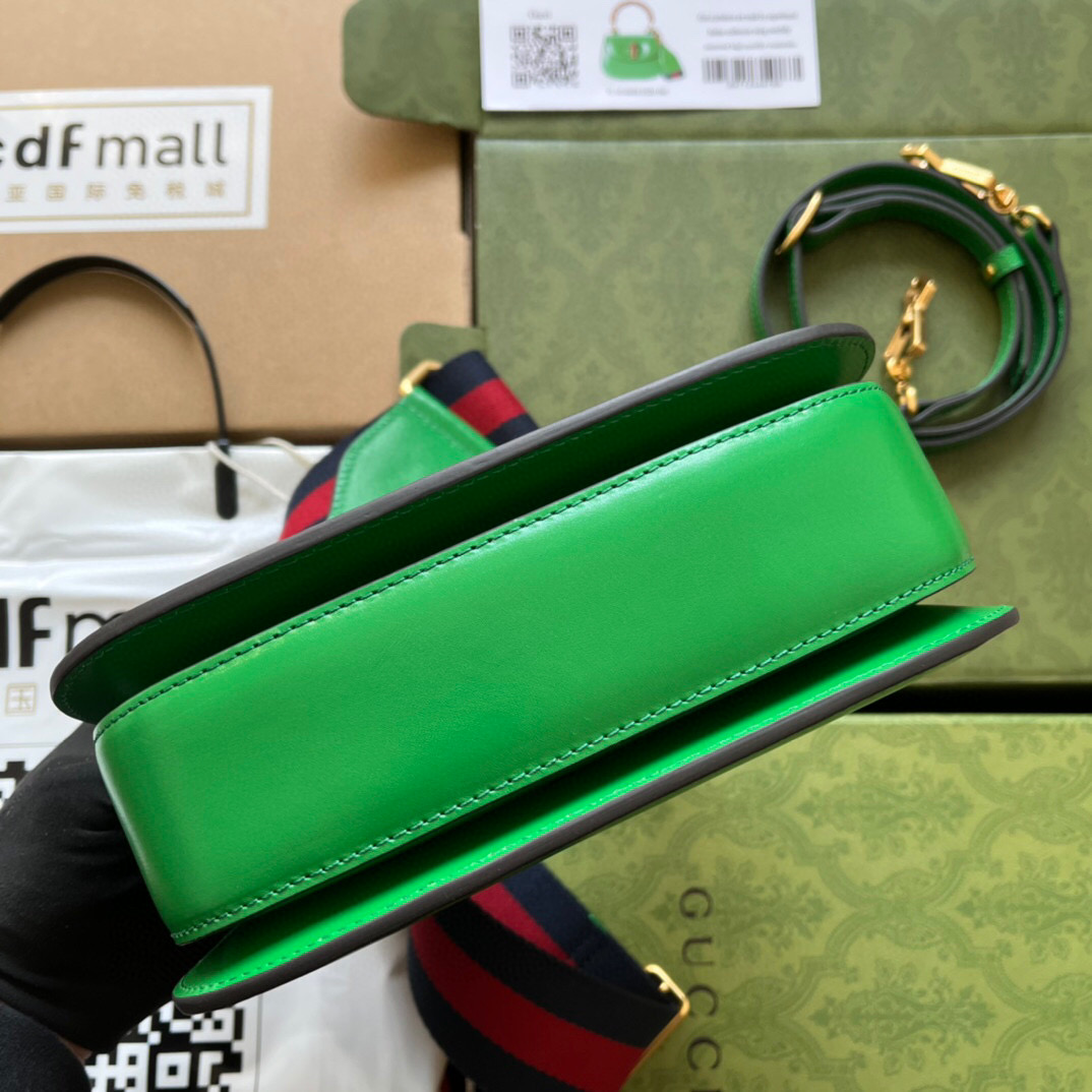 G*u*i bamboo handle bag