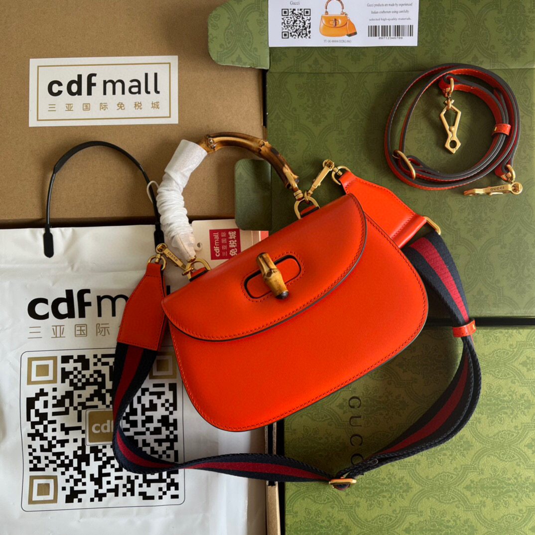 G*u*i bamboo handle bag