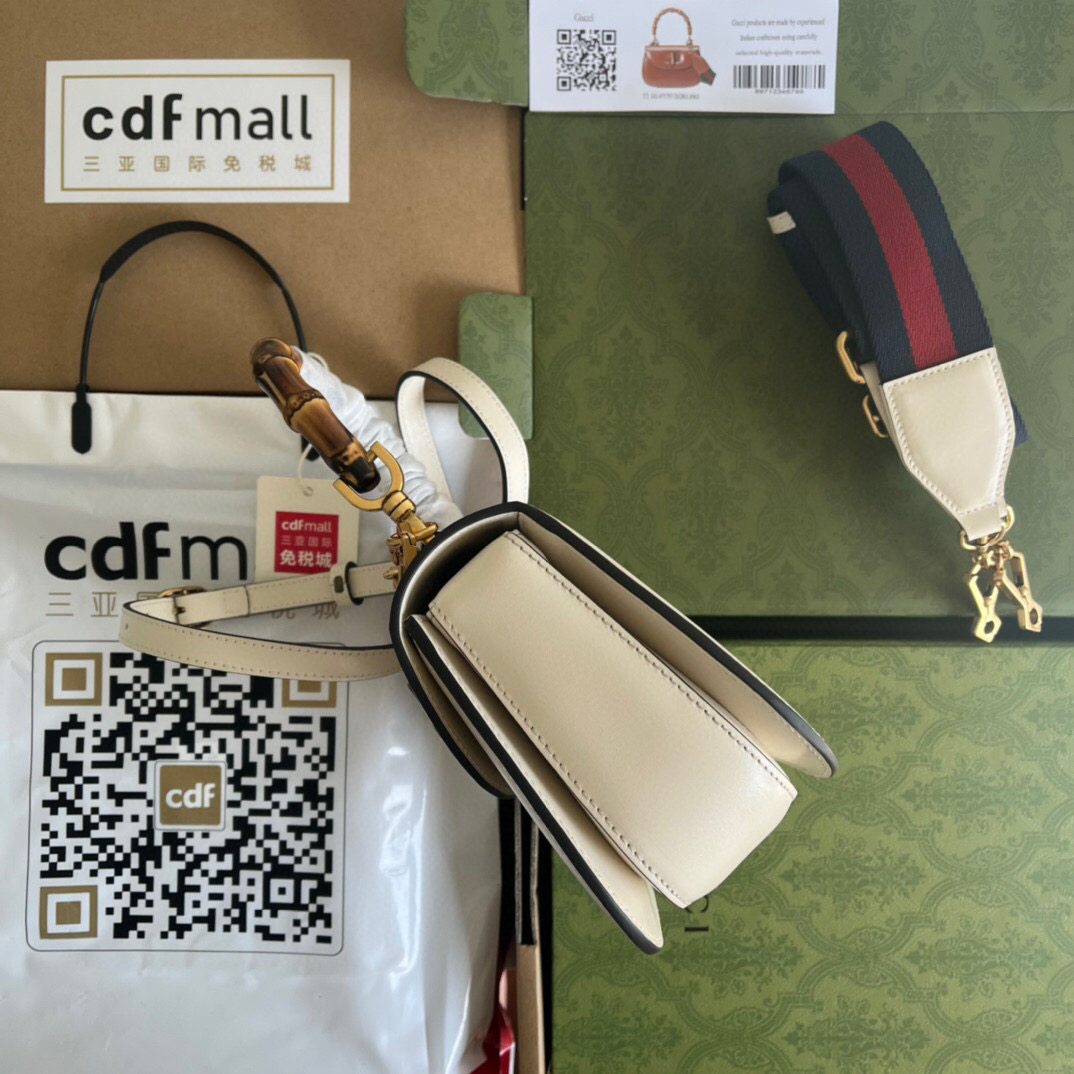 G*u*i bamboo handle bag
