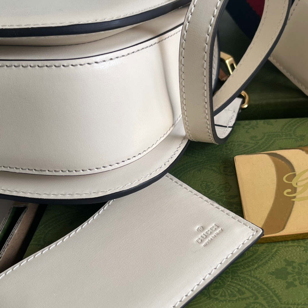 G*u*i bamboo handle bag
