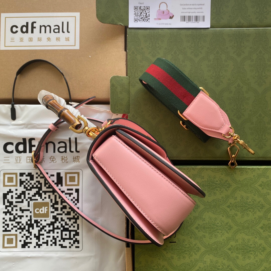 G*u*i bamboo handle bag