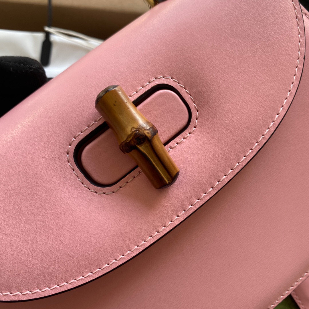 G*u*i bamboo handle bag