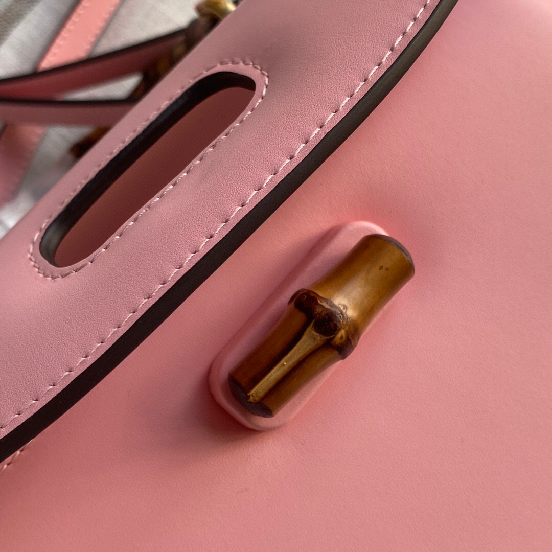 G*u*i bamboo handle bag