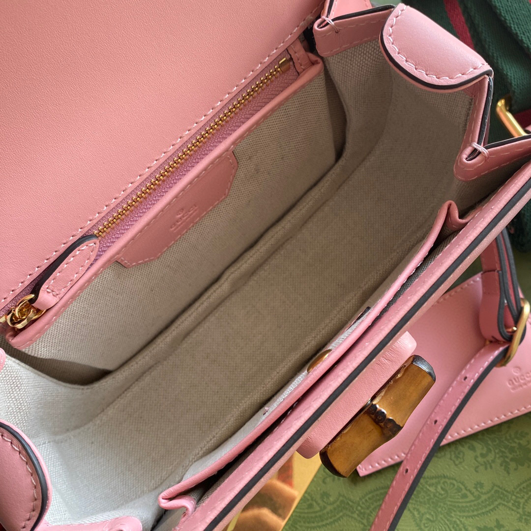 G*u*i bamboo handle bag