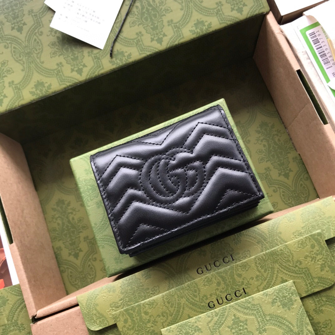 G*u*i gg marmont card case wallet